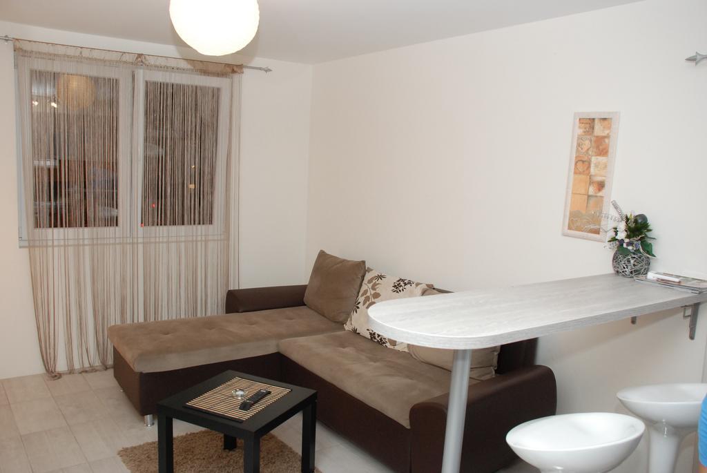 Franstal Apartments Белград Номер фото
